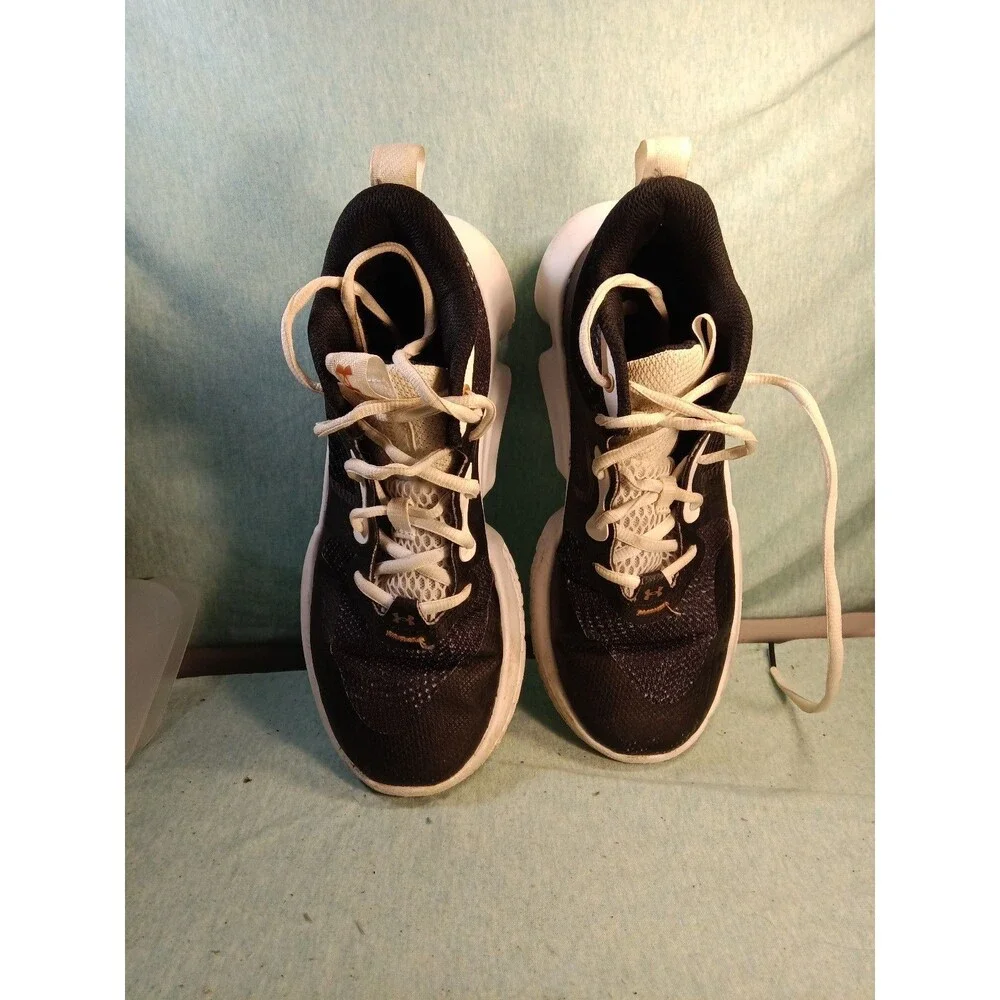 Under Armour Womens Flow Breakthru 3 3025603 Black Basketball Shoes Sneakers 8.5